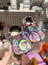 Load image into Gallery viewer, HUNTR/X Floral