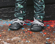 Load image into Gallery viewer, Monochrome Modern Oxford