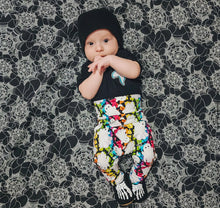 Load image into Gallery viewer, Skelly Booties
